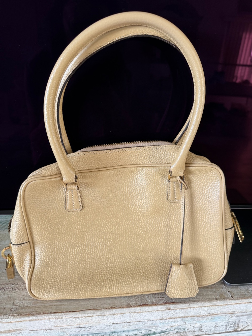 Structured Cream Pebbled Leather Shoulder Bag